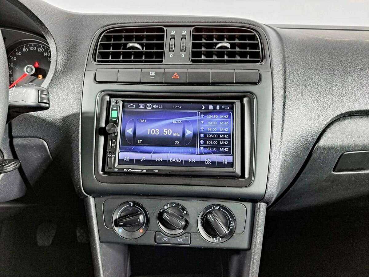 Volkswagen Polo, 2018 Фото №12