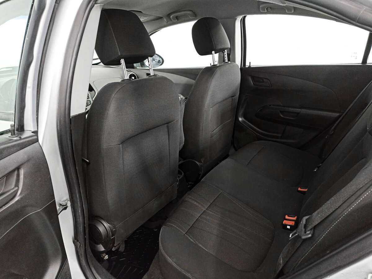 Chevrolet Aveo, 2013 Фото №10