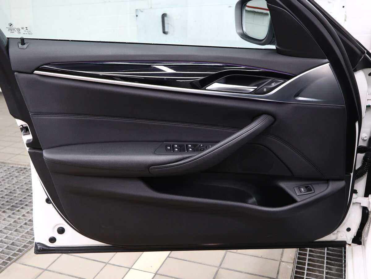 BMW 5 серии 520d xDrive, 2017 Фото №13