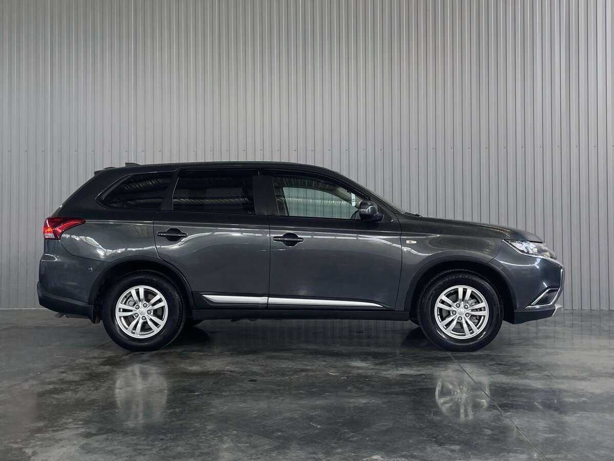 Mitsubishi Outlander, 2018 - 126 982 км. | Фото №4