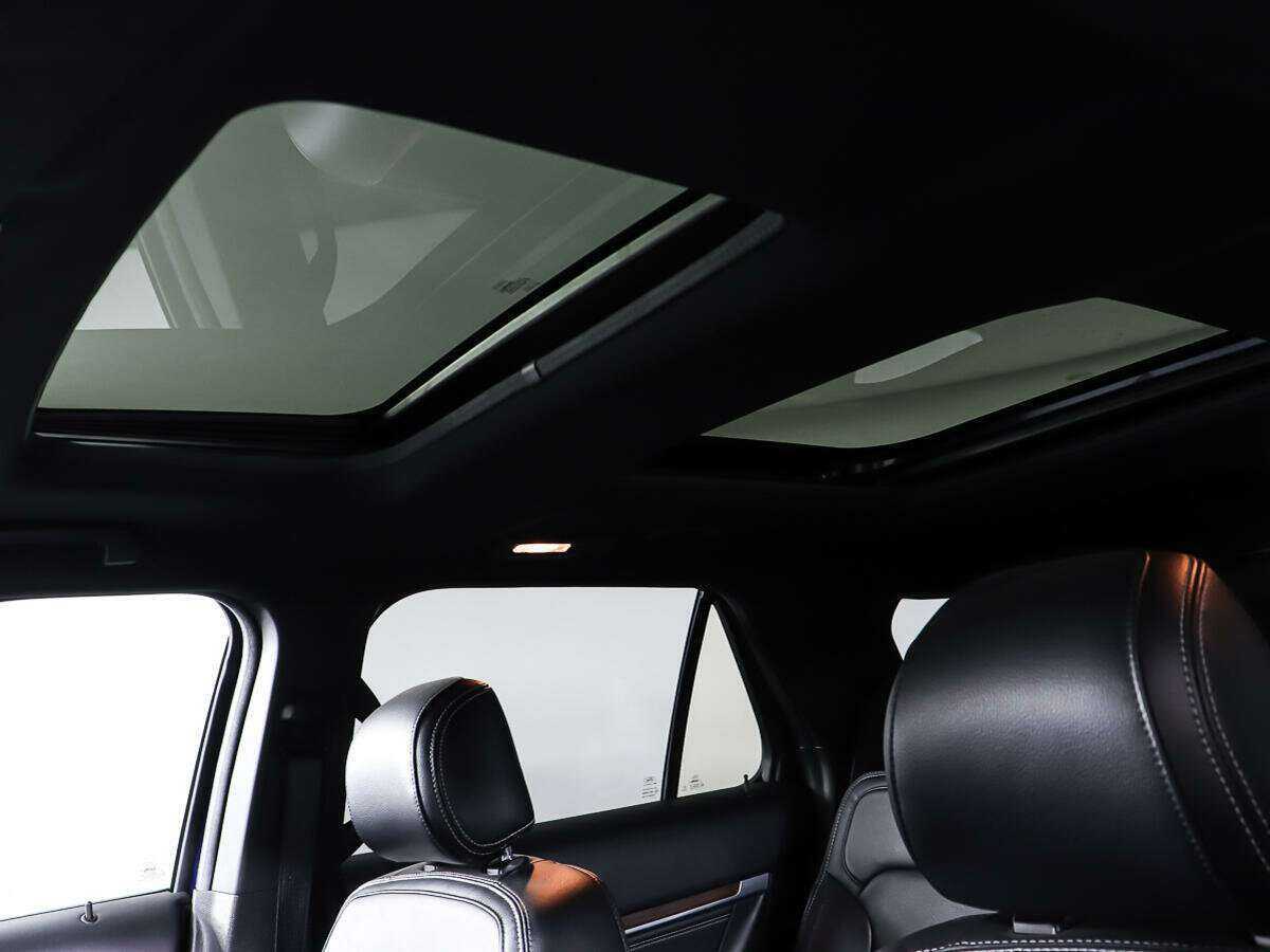 Ford Explorer, 2017 Фото №21