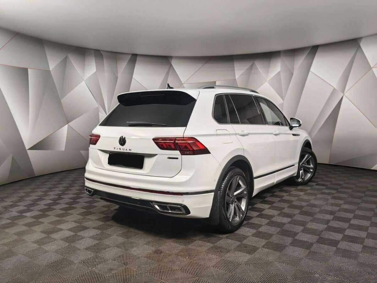 Volkswagen Tiguan, 2021 - 48 962 км. | Фото №2