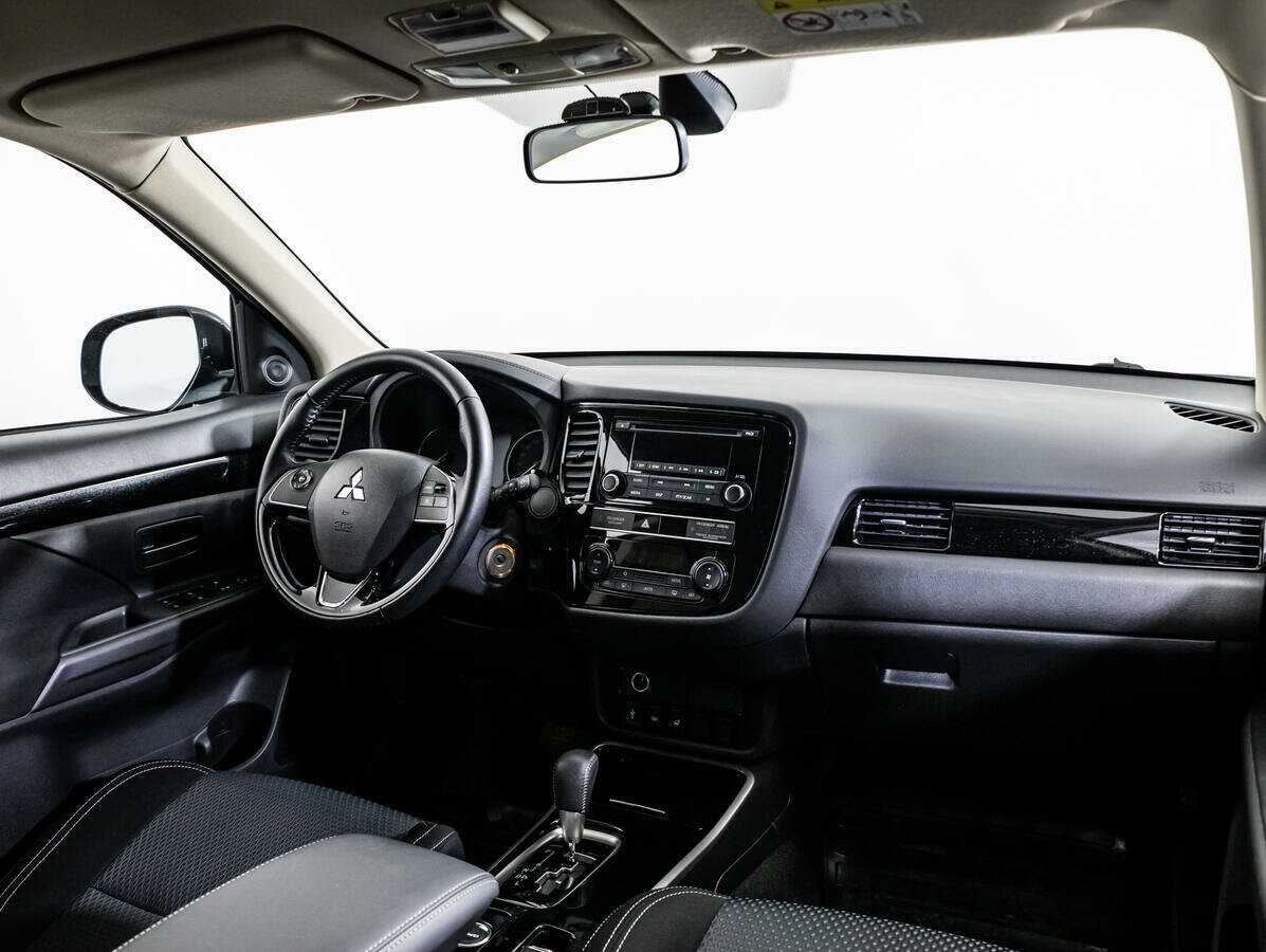 Mitsubishi Outlander, 2019 - 32 250 км. | Фото №7