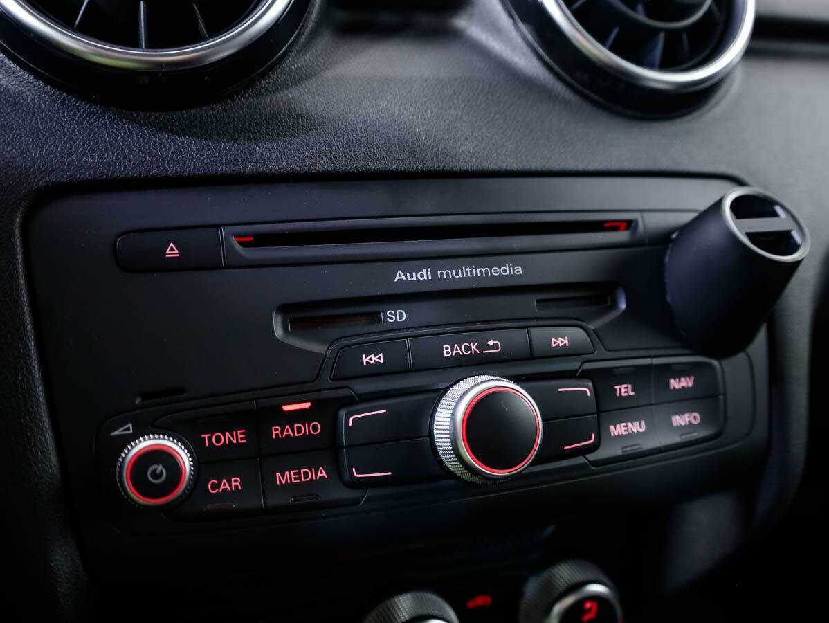 Audi A1, 2013 Фото №16