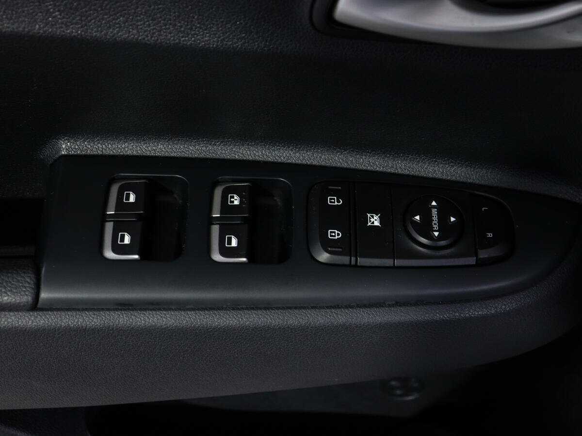 Kia Rio X-Line, 2020 Фото №17