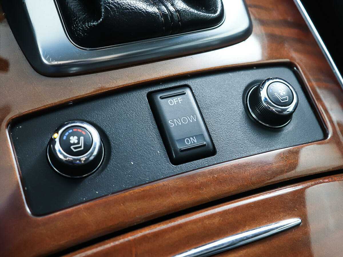 Infiniti FX37, 2013 Фото №18