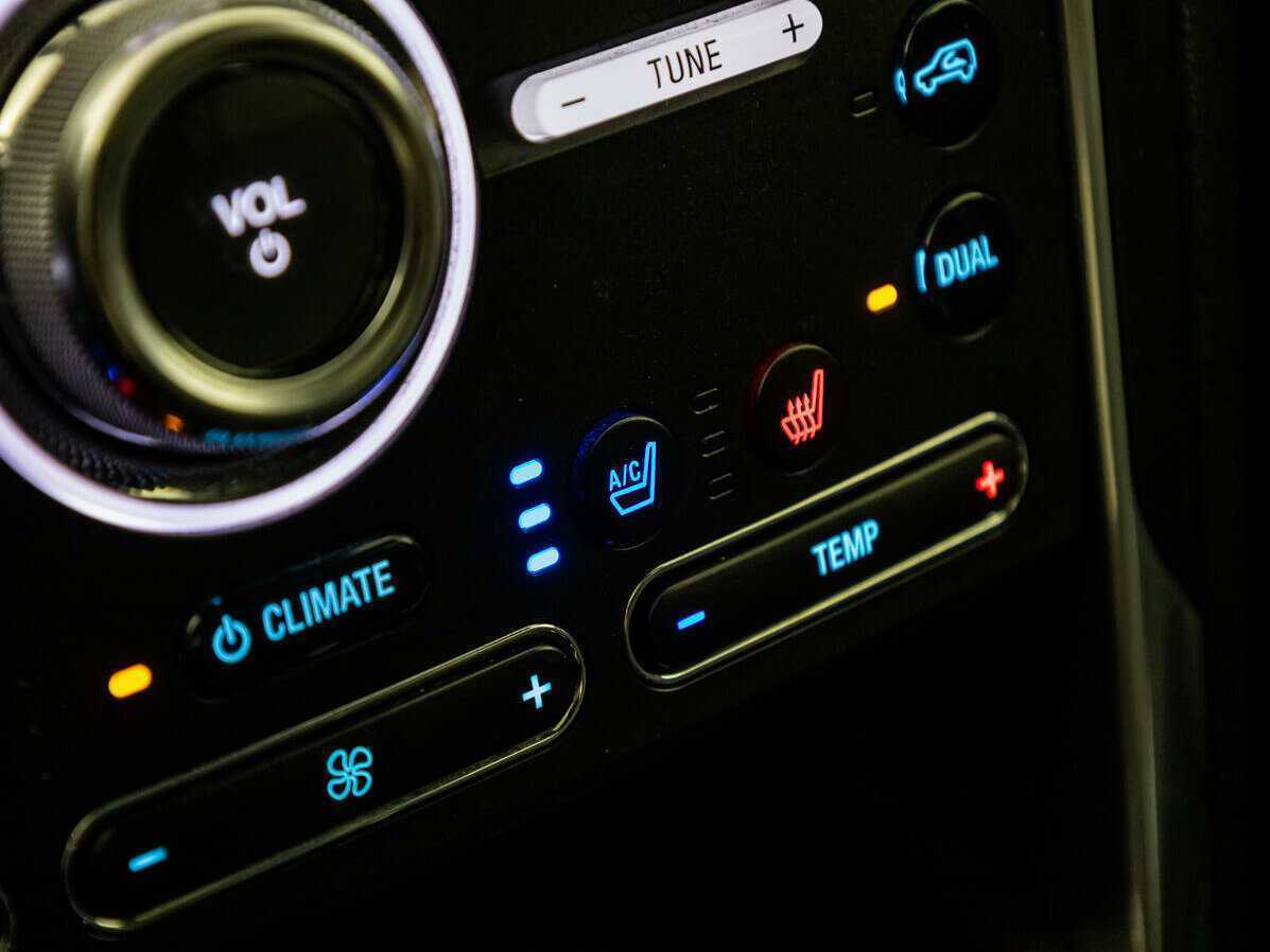 Ford Explorer, 2017 Фото №12