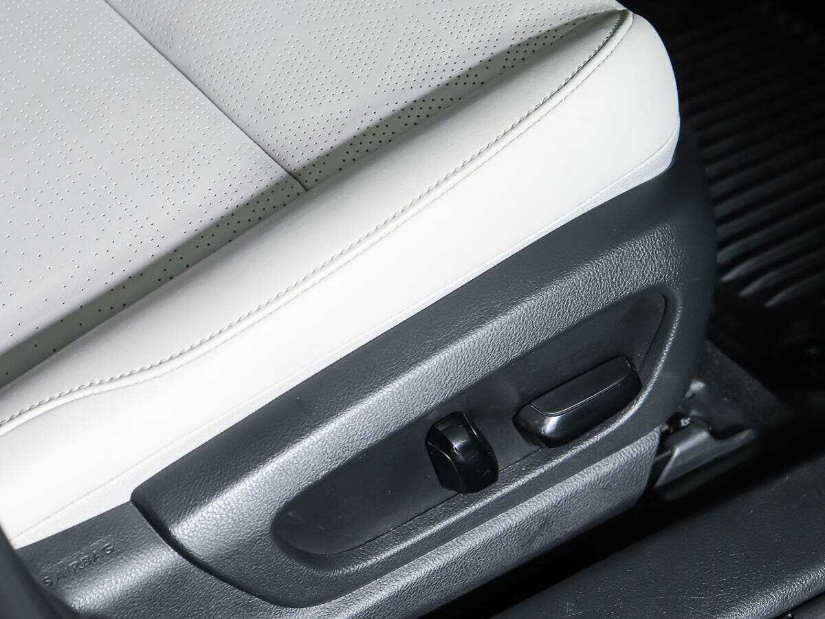 Lexus UX 200, 2019 Фото №15