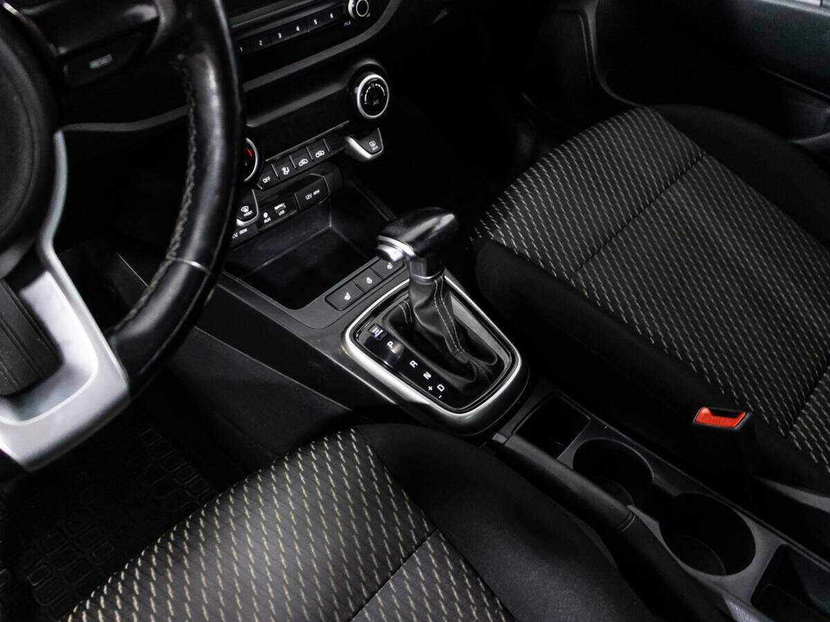 Kia Rio, 2019 Фото №16