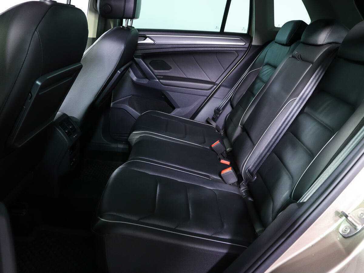 Volkswagen Tiguan, 2018 Фото №8