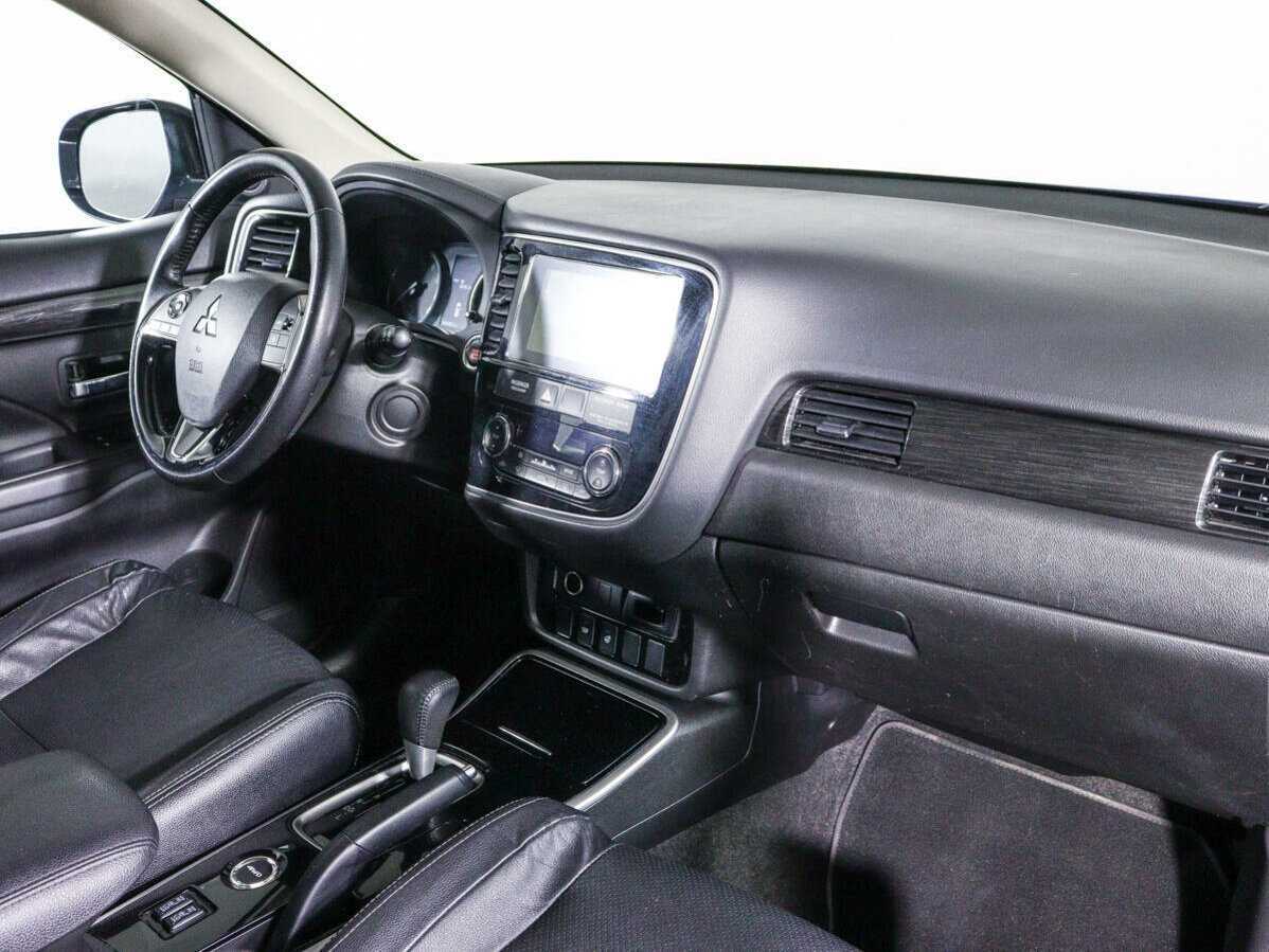 Mitsubishi Outlander, 2018 - 96 126 км. | Фото №8