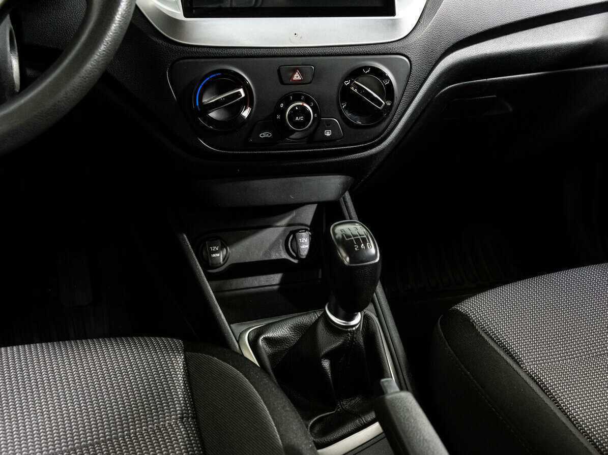 Hyundai Solaris, 2017 Фото №12