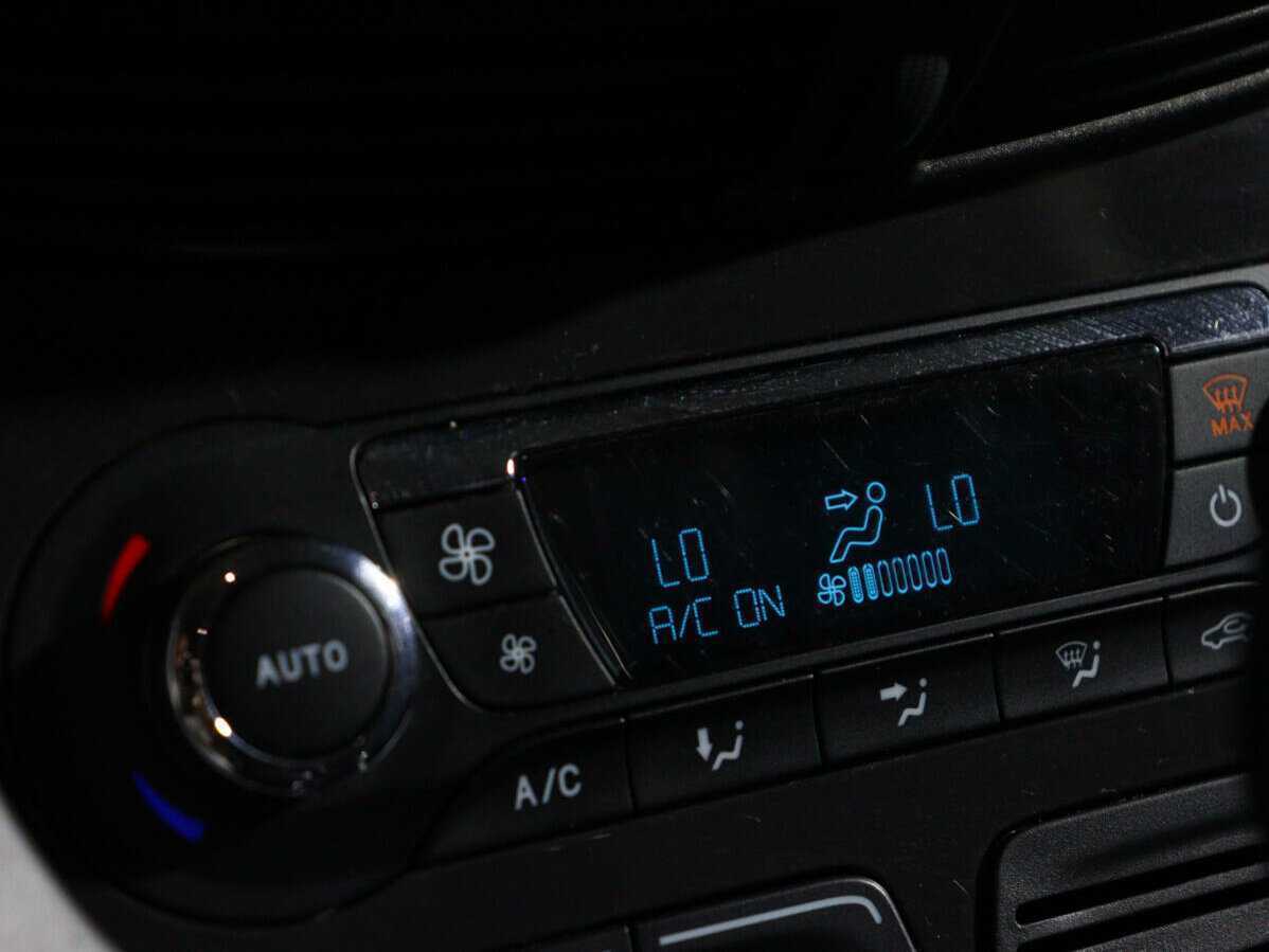 Ford Kuga, 2013 Фото №16