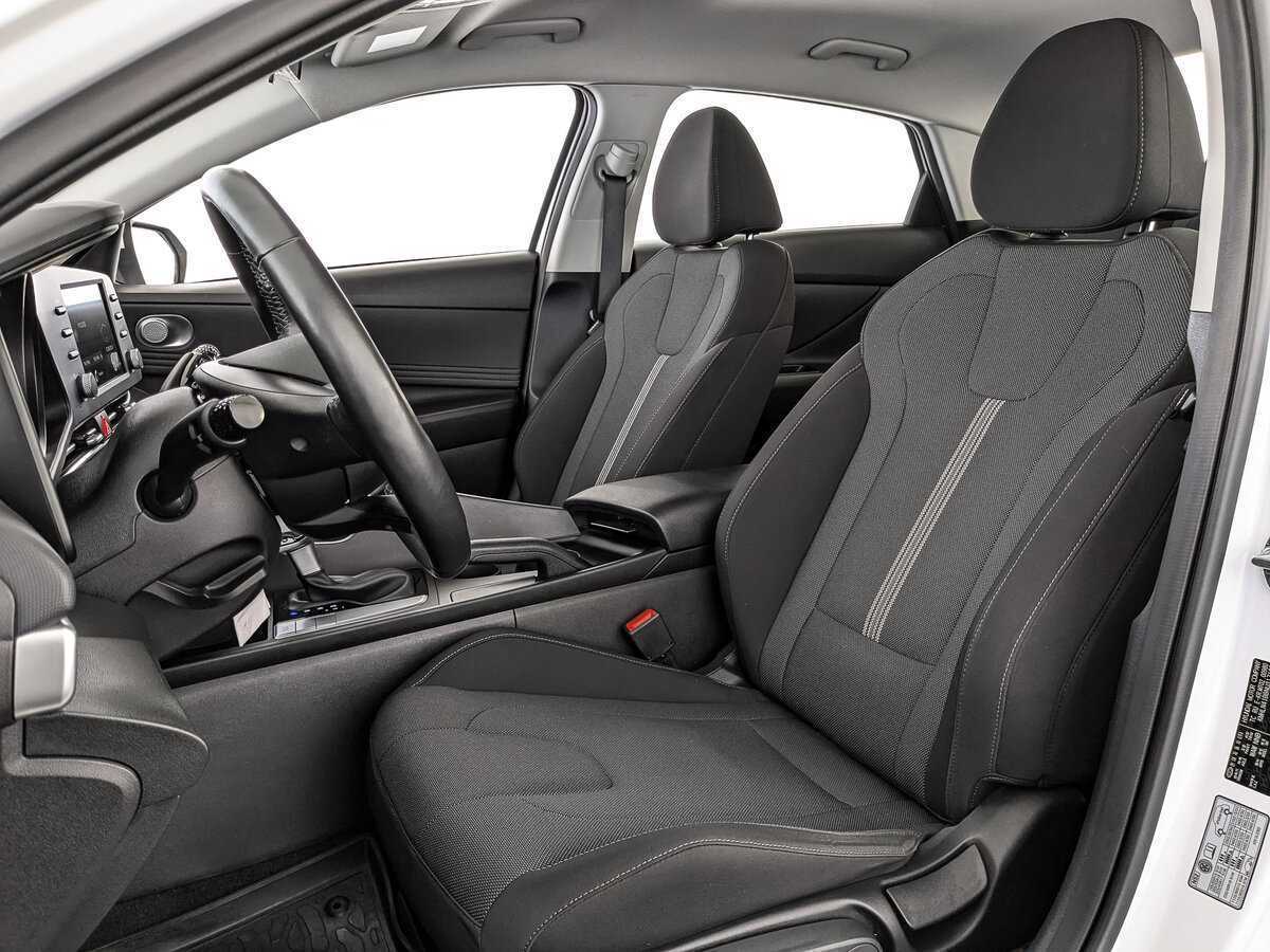Hyundai Elantra, 2022 Фото №16