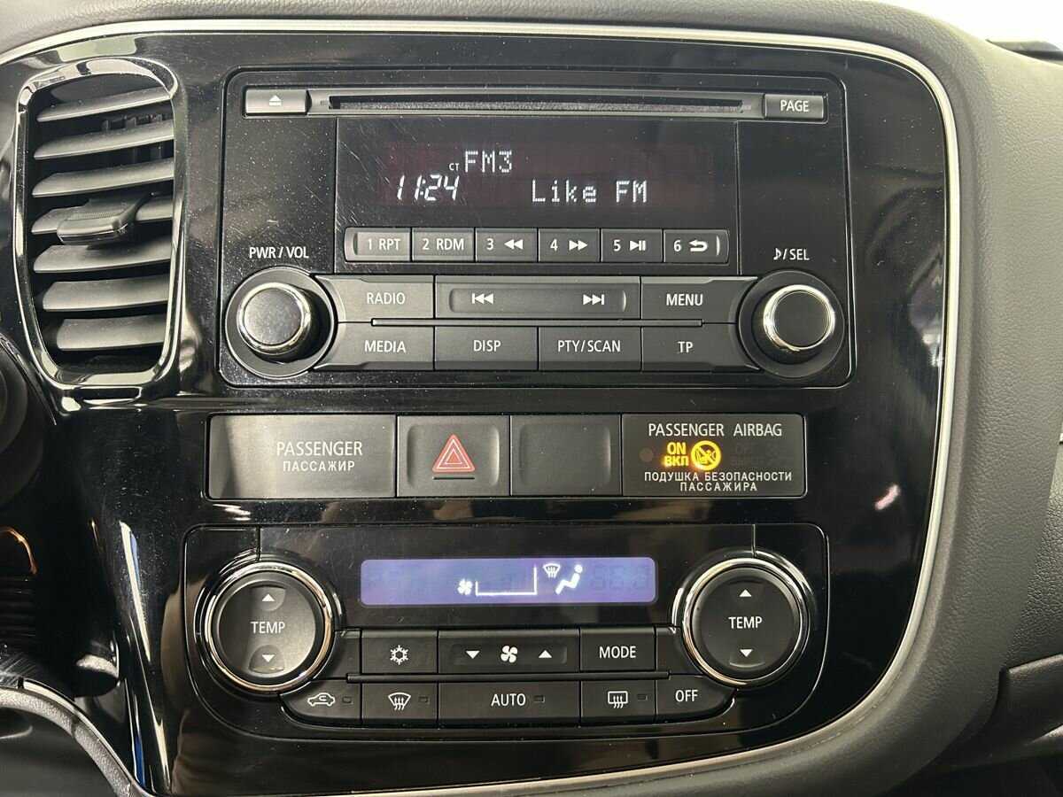 Mitsubishi Outlander, 2015 Фото №11