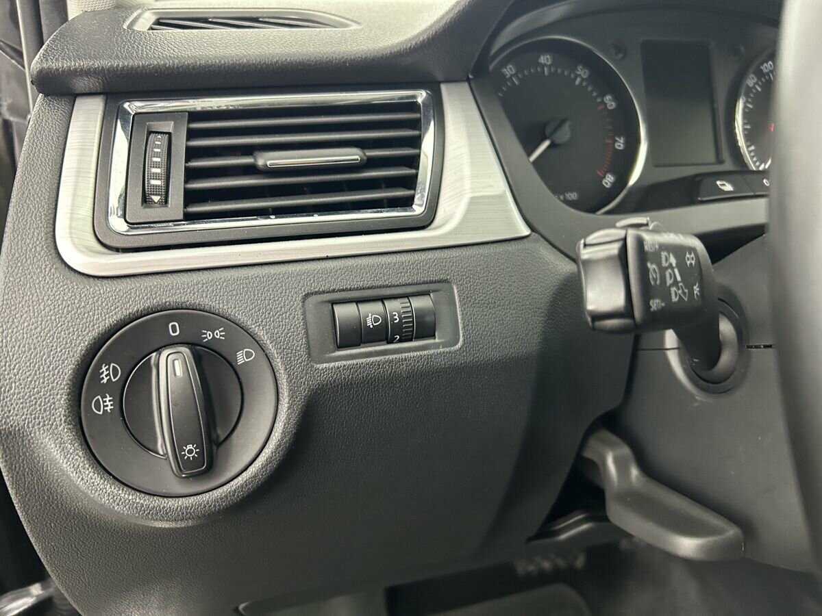 Skoda Rapid, 2014 Фото №9