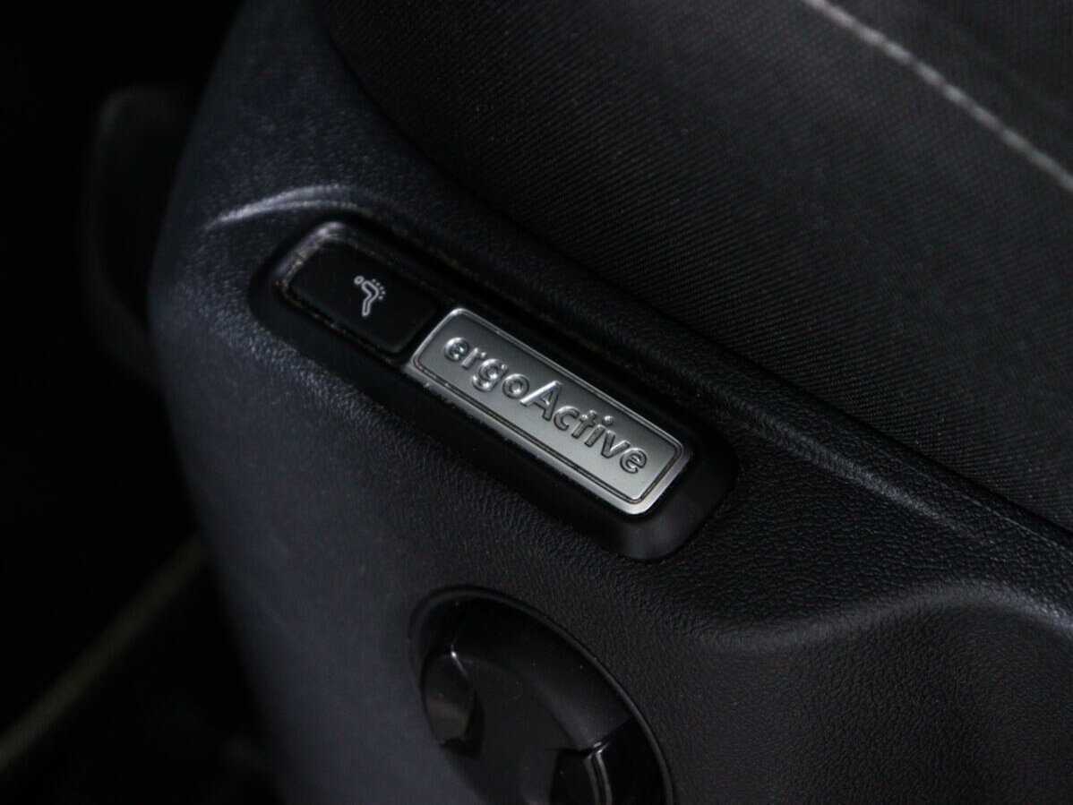 Volkswagen Tiguan, 2021 Фото №16