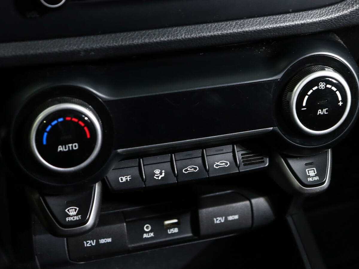 Kia Rio X-Line, 2019 Фото №17