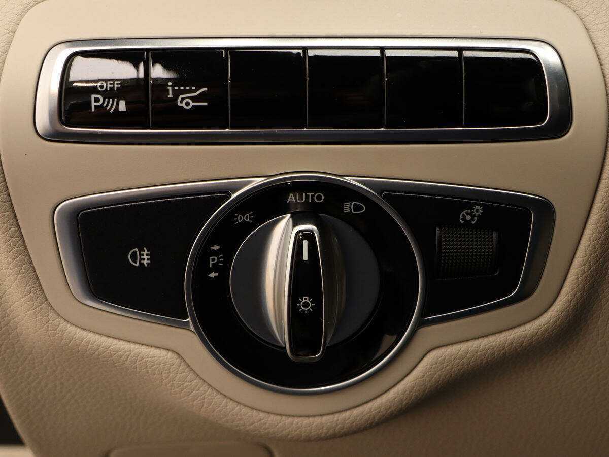 Mercedes-Benz C-Класс 180, 2016 Фото №16