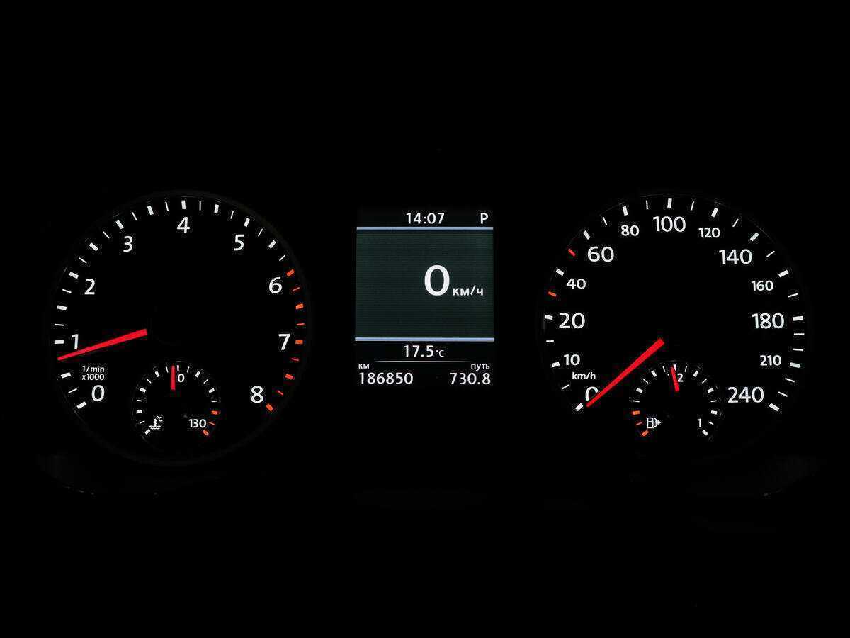 Volkswagen Tiguan, 2012 Фото №12