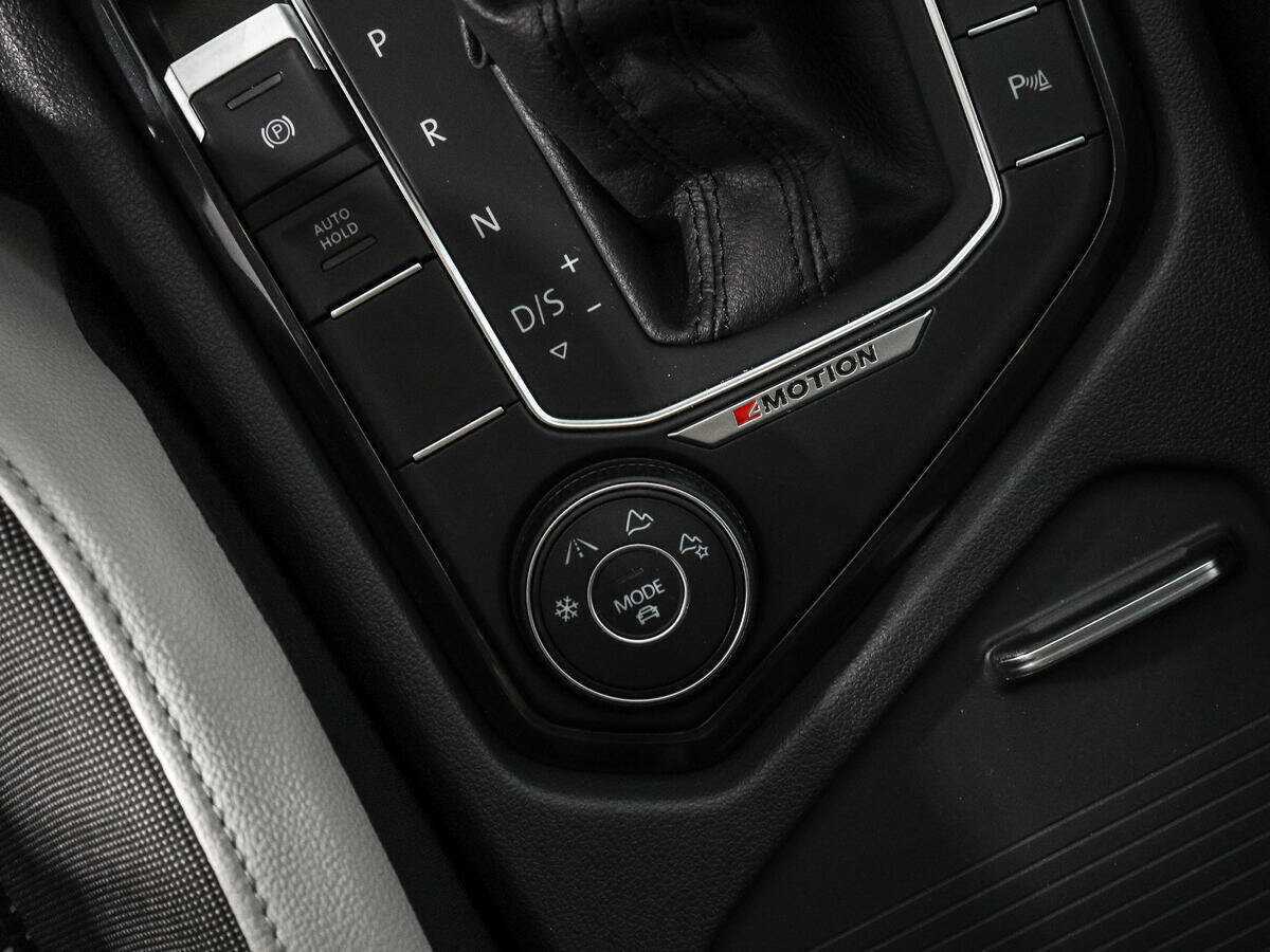 Volkswagen Tiguan, 2019 Фото №11