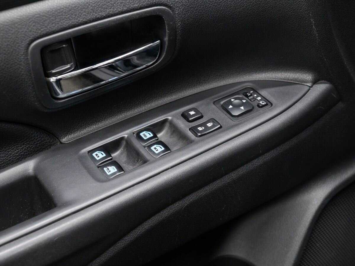 Mitsubishi Outlander, 2017 Фото №15