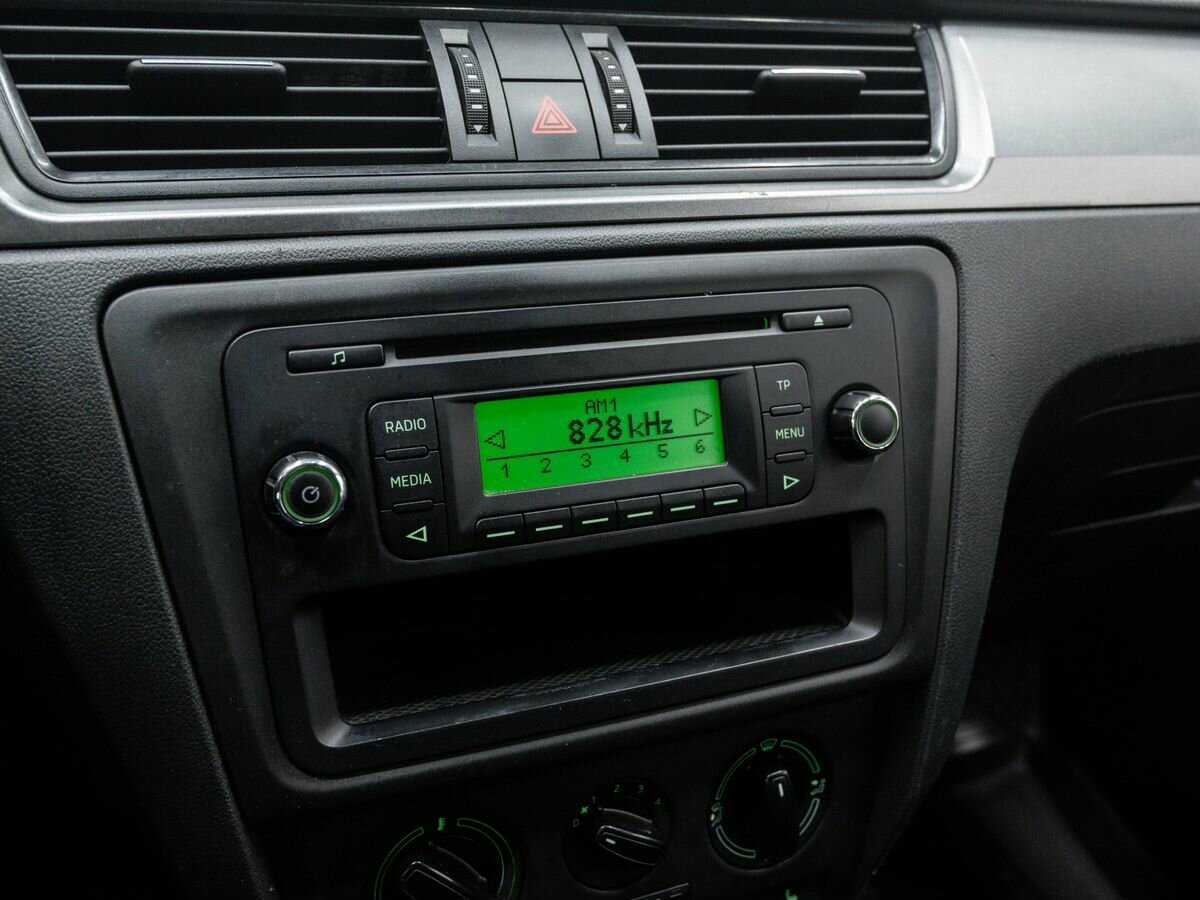 Skoda Rapid, 2014 Фото №17