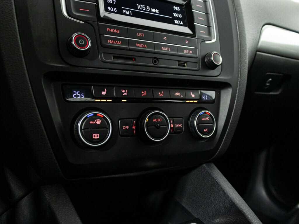 Volkswagen Jetta, 2016 Фото №16