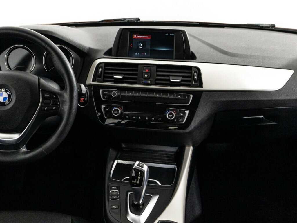 BMW 1 серии 118i, 2017 Фото №14