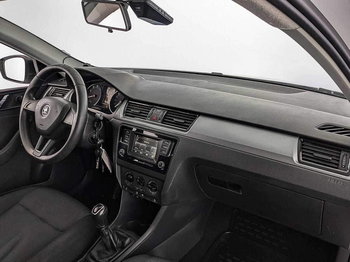 Skoda Rapid, 2017 Фото №11