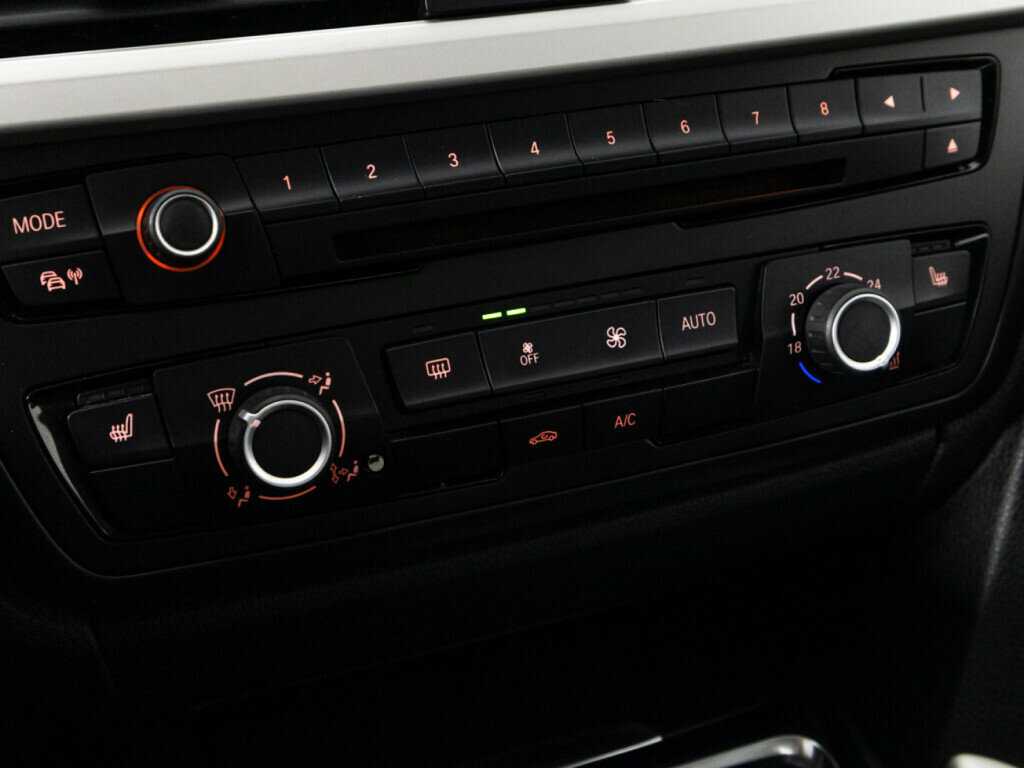 BMW 3 серии 316i, 2013 Фото №16