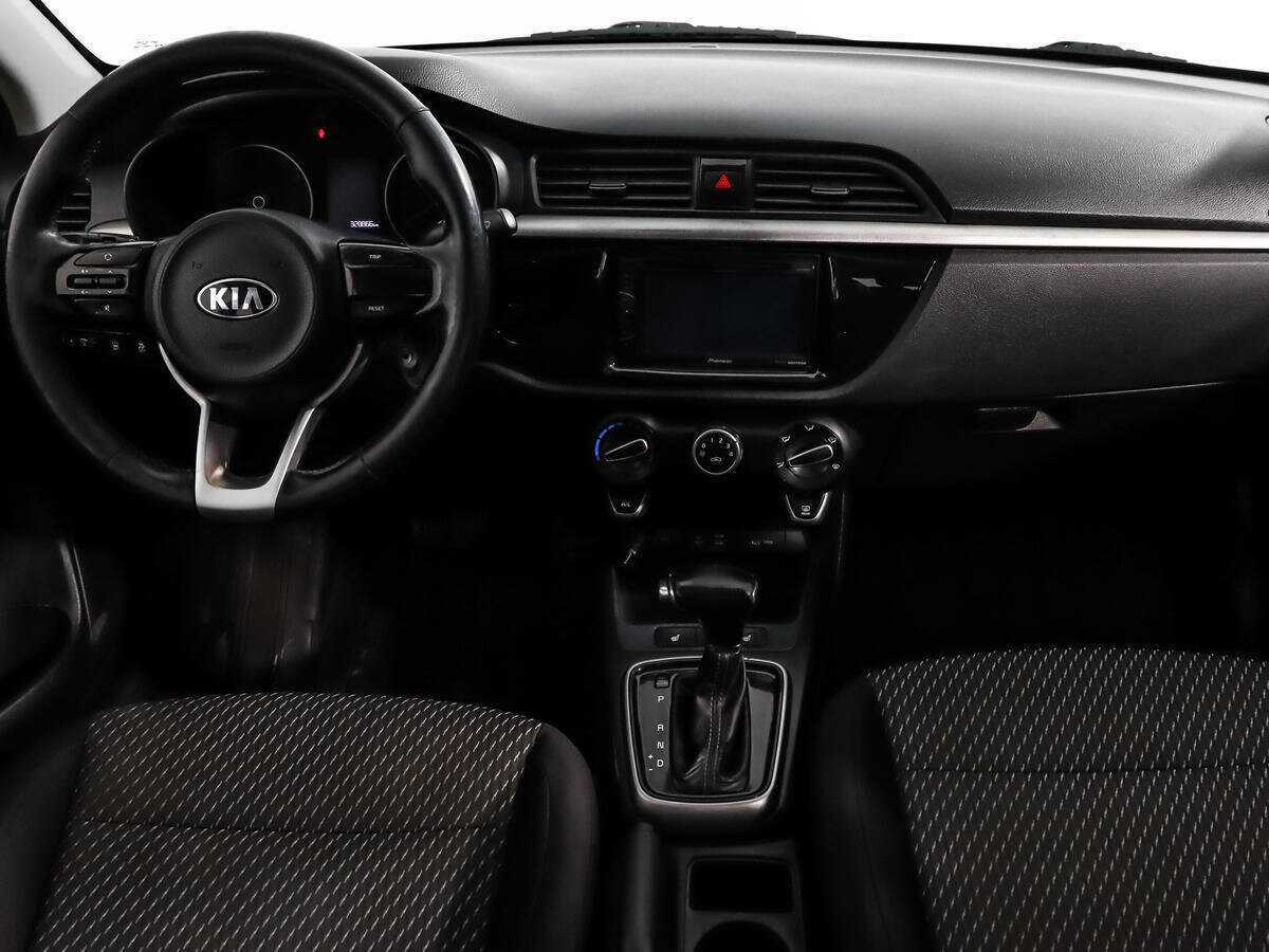 Kia Rio, 2018 Фото №12