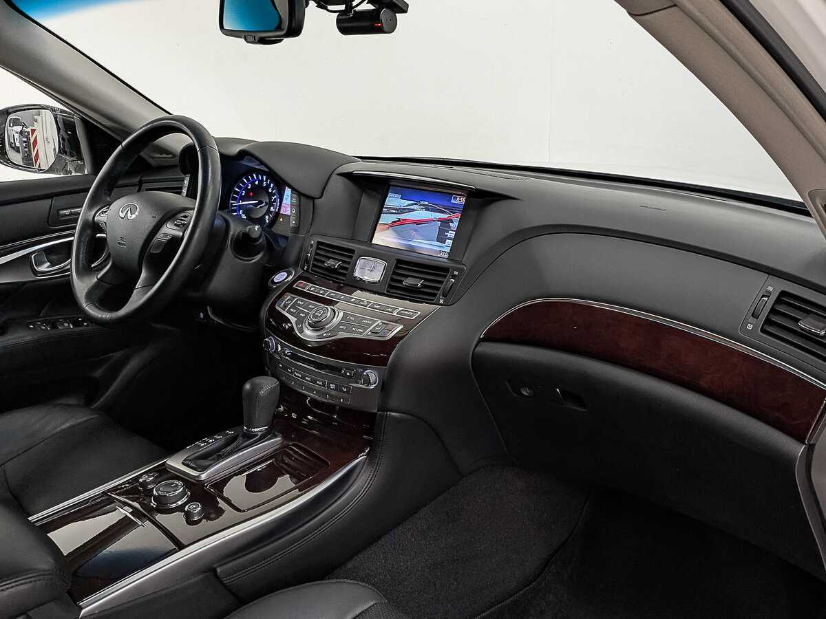 Infiniti Q70, 2016 Фото №13