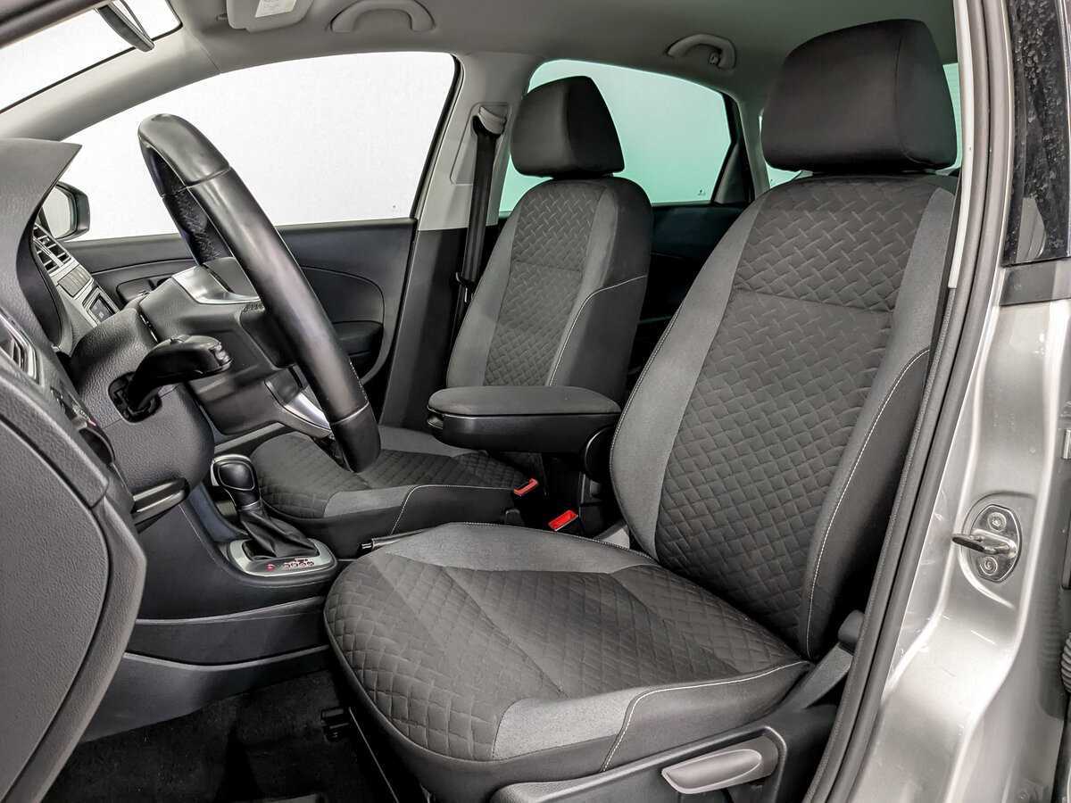 Volkswagen Polo, 2018 Фото №18