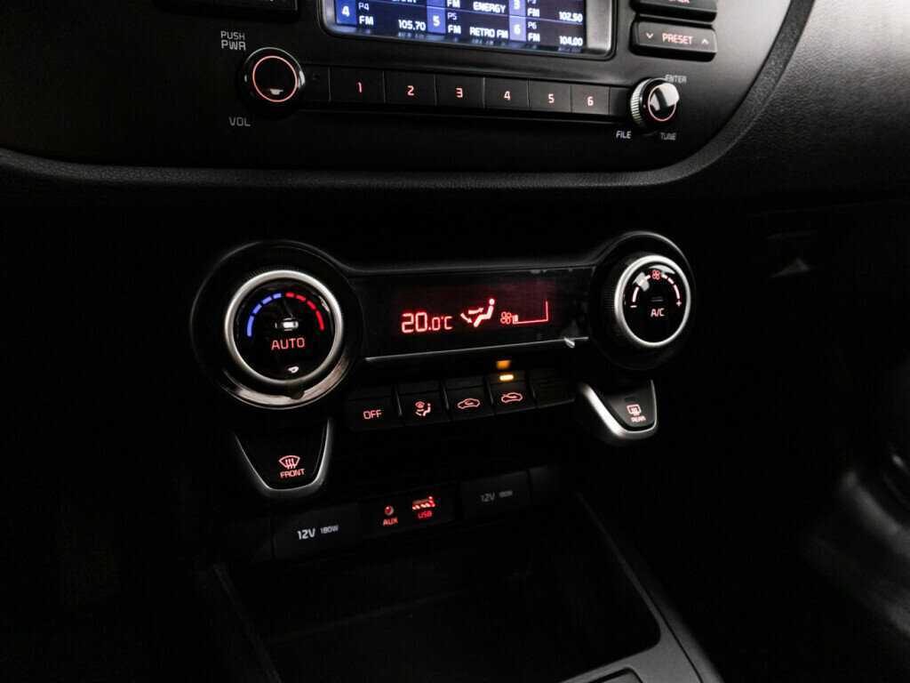 Kia Rio X-Line, 2019 Фото №16