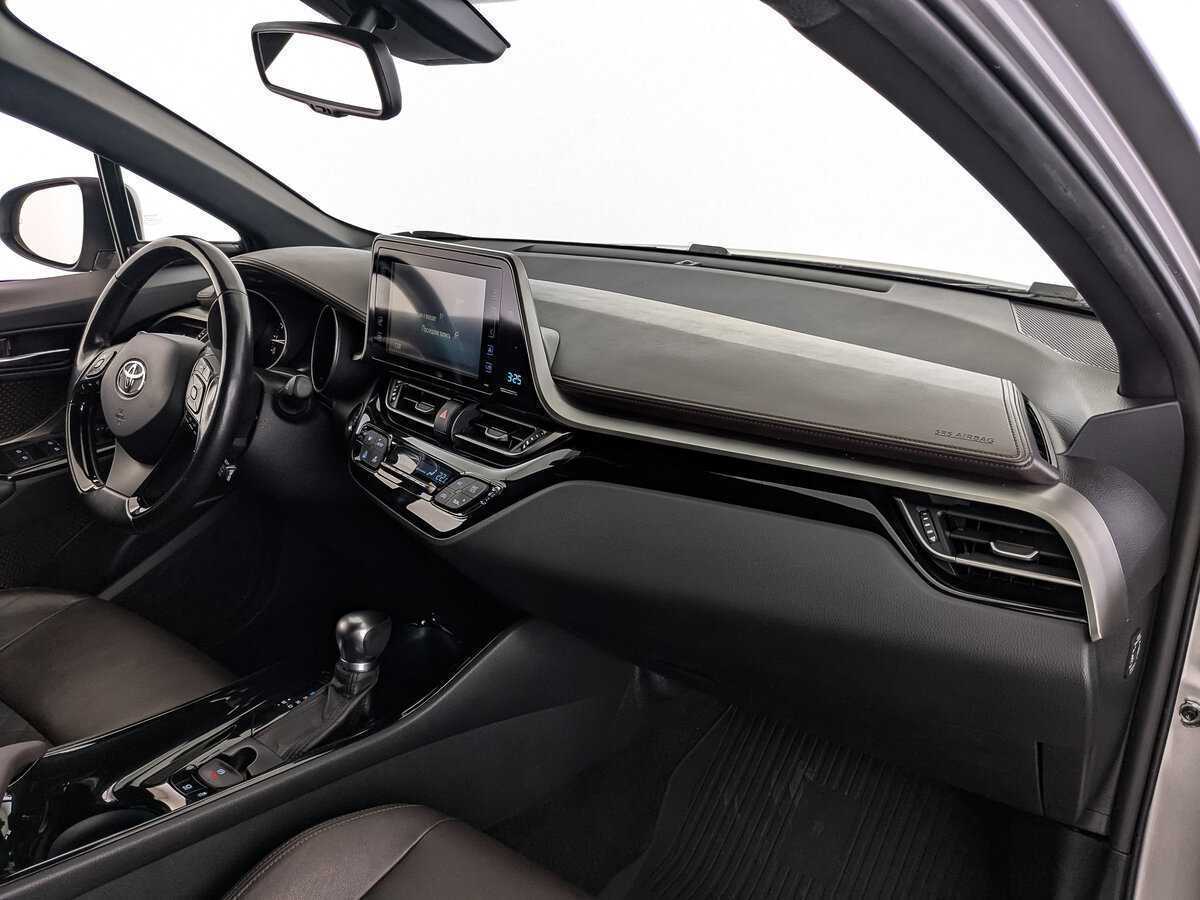 Toyota C-HR, 2017 Фото №13