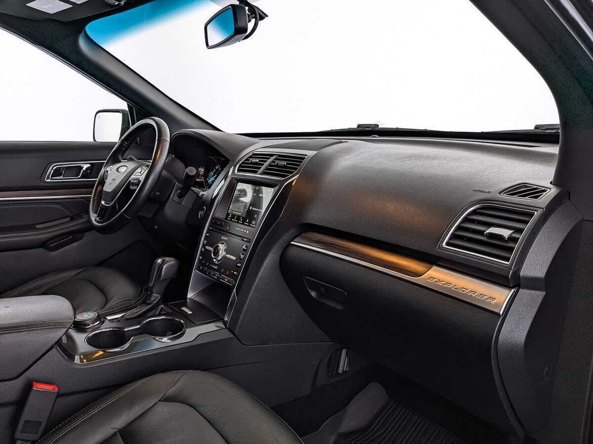 Ford Explorer, 2018 Фото №12