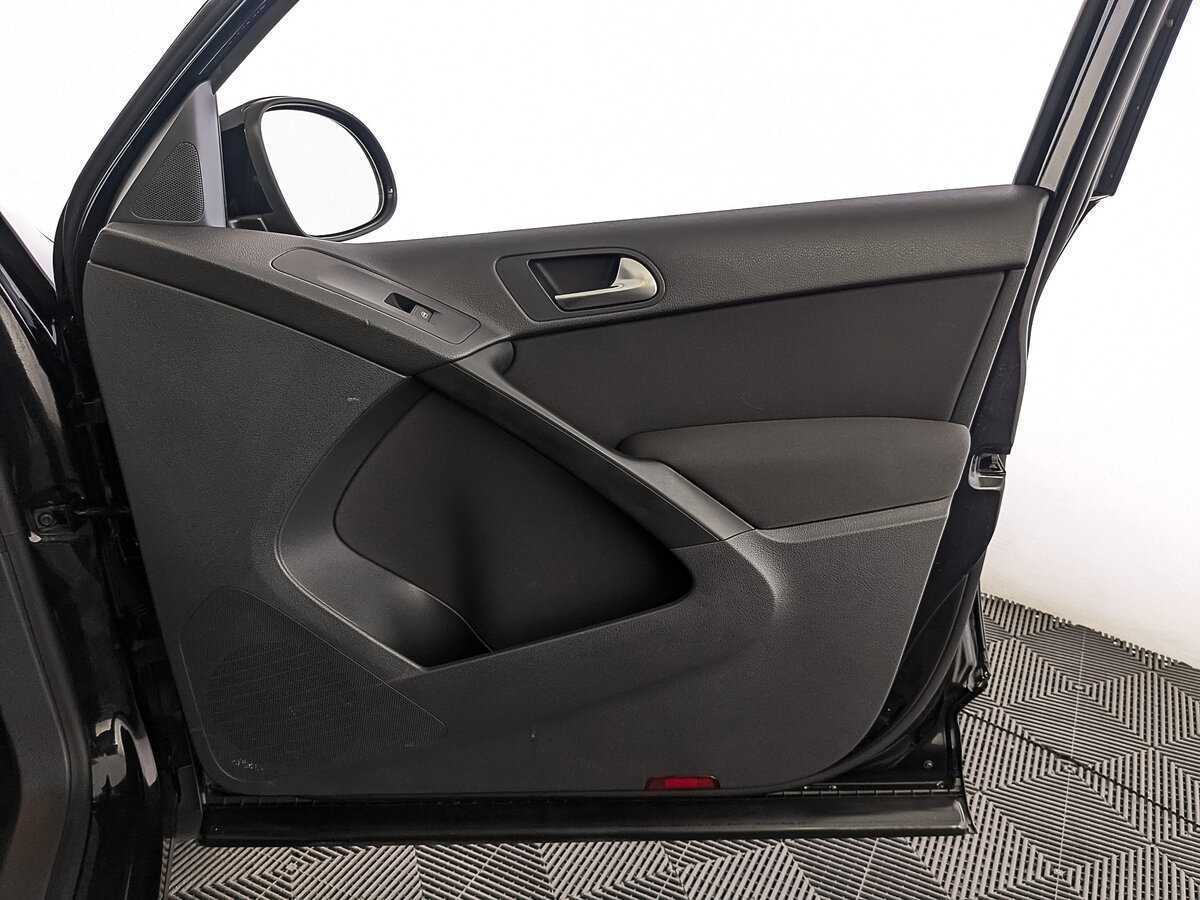 Volkswagen Tiguan, 2015 Фото №24