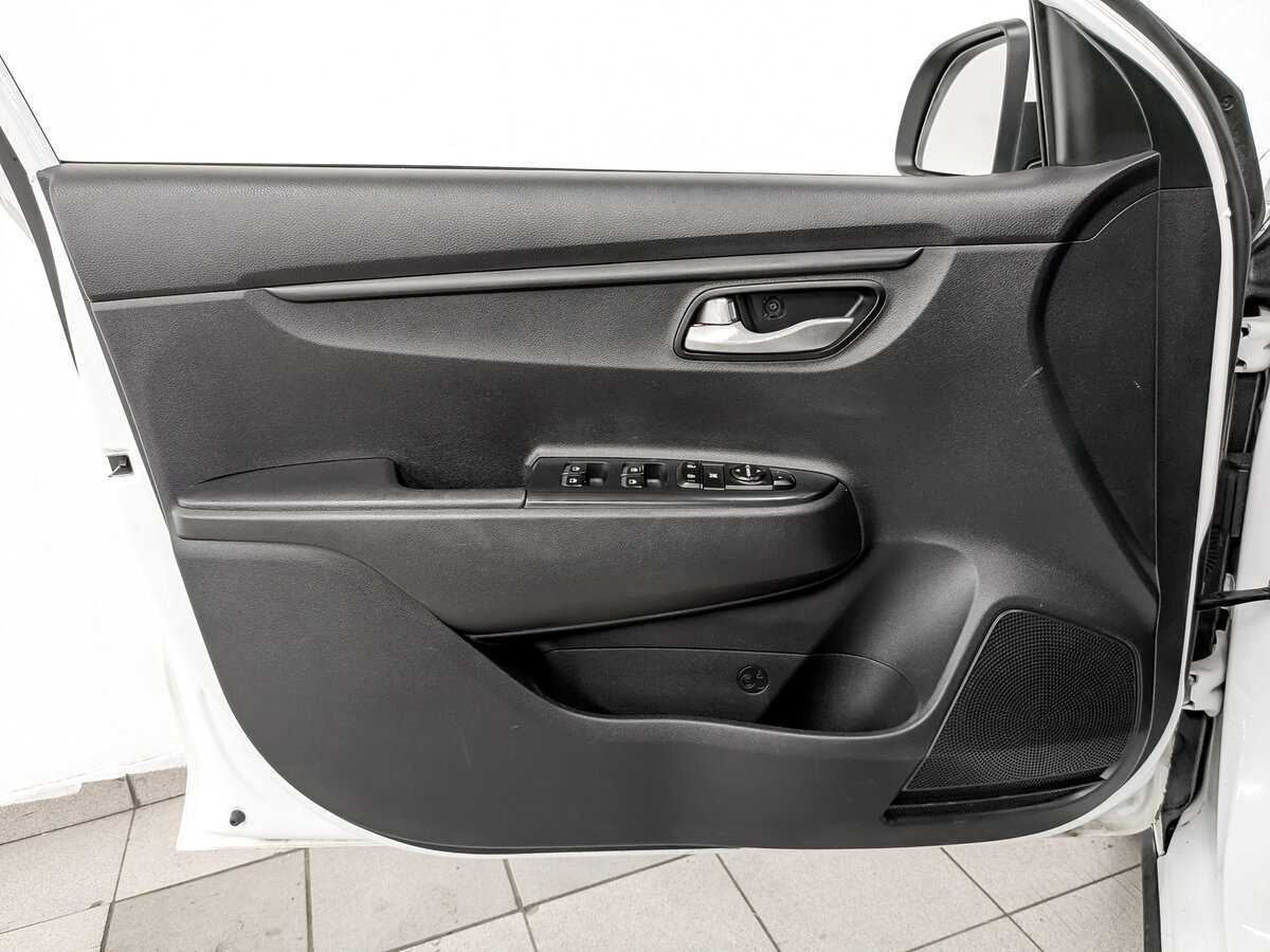 Kia Rio X-Line, 2020 Фото №18