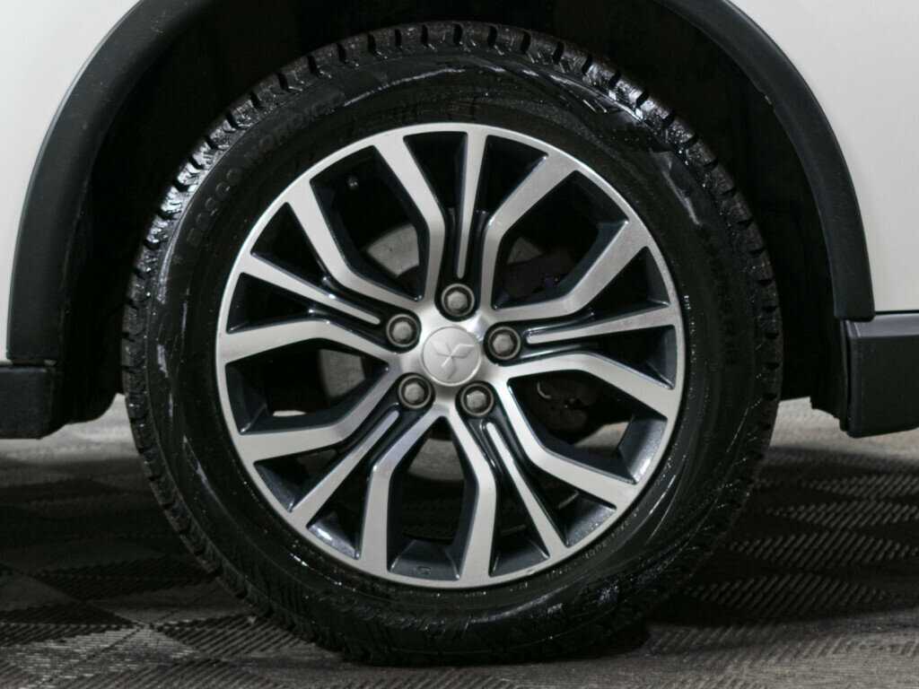 Mitsubishi Outlander, 2015 Фото №18