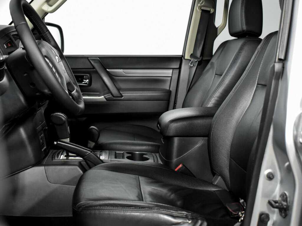 Mitsubishi Pajero, 2013 Фото №12