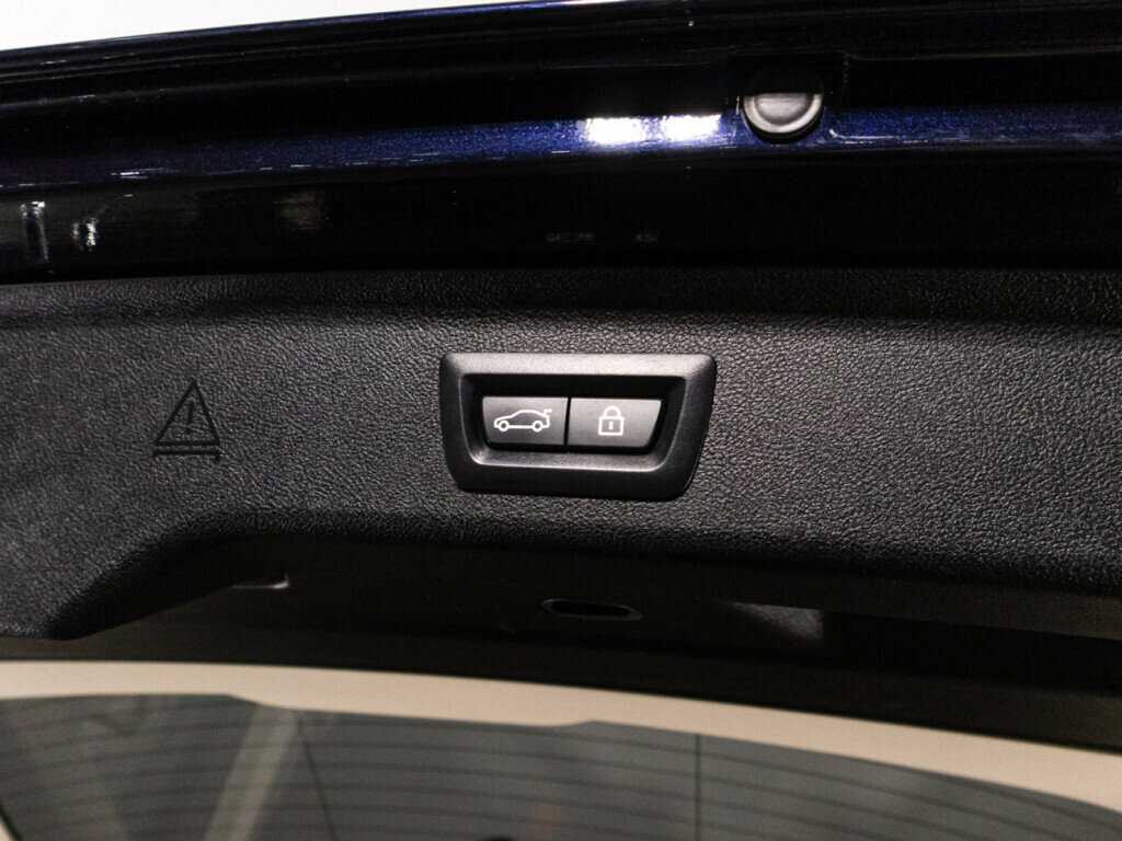 BMW 5 серии 520d xDrive, 2018 Фото №16