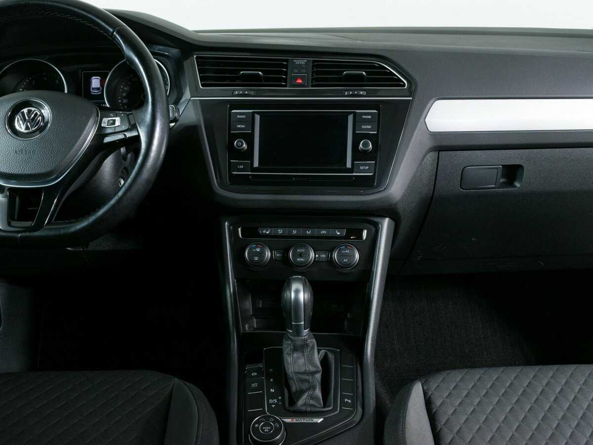 Volkswagen Tiguan, 2018 Фото №9
