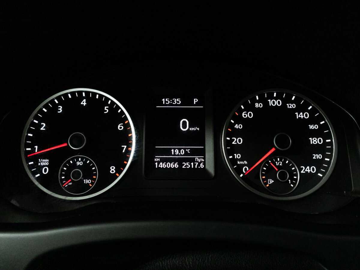 Volkswagen Tiguan, 2015 Фото №12