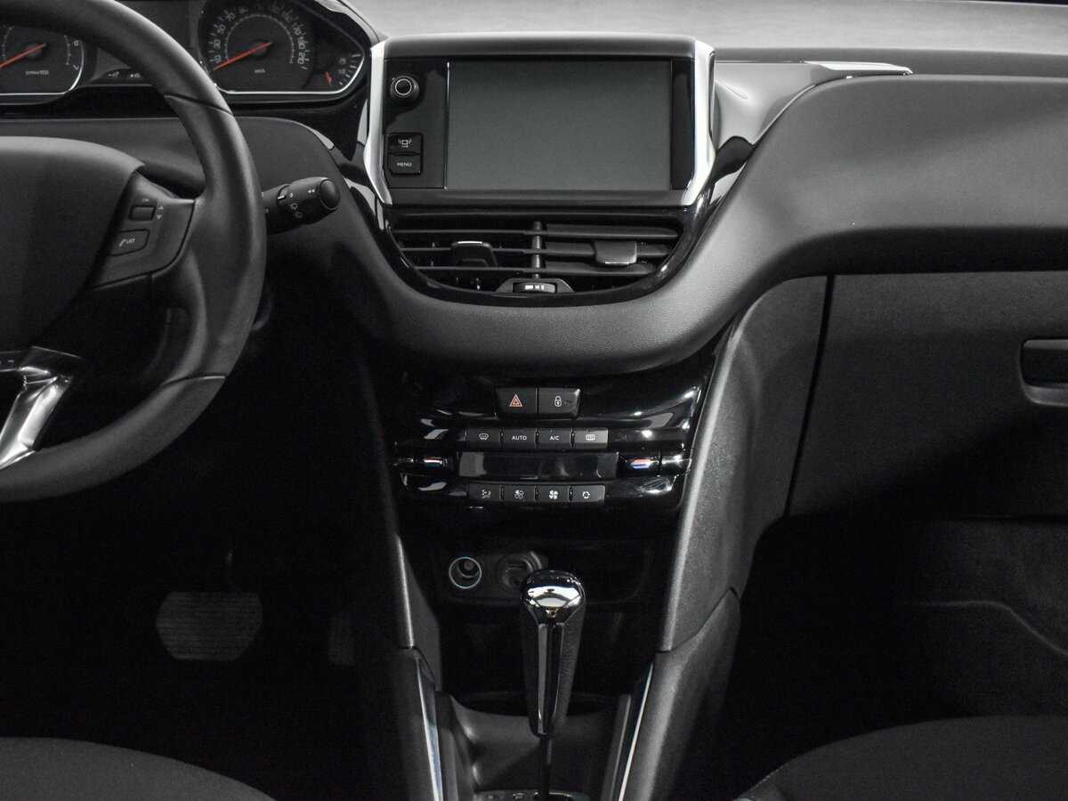 Peugeot 208, 2014 Фото №14