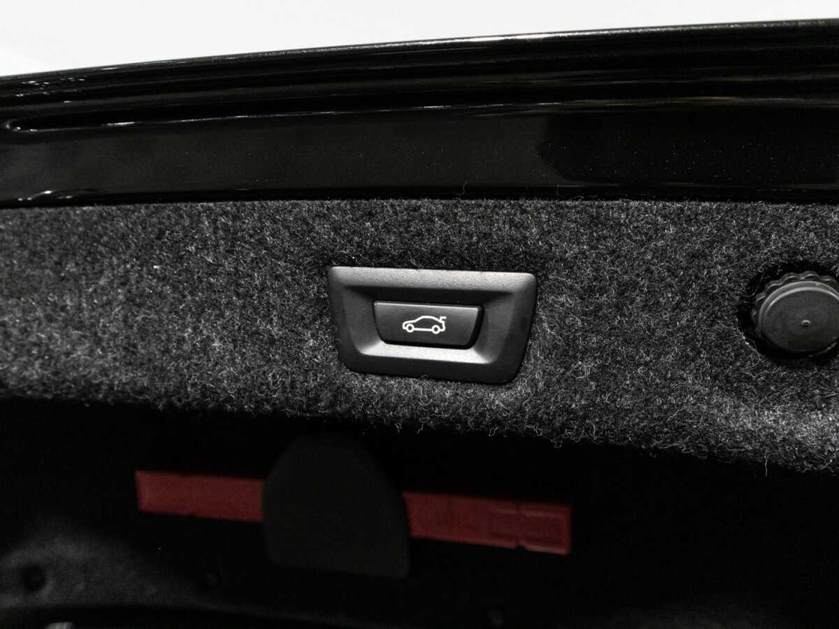 BMW 5 серии 520i, 2018 Фото №16