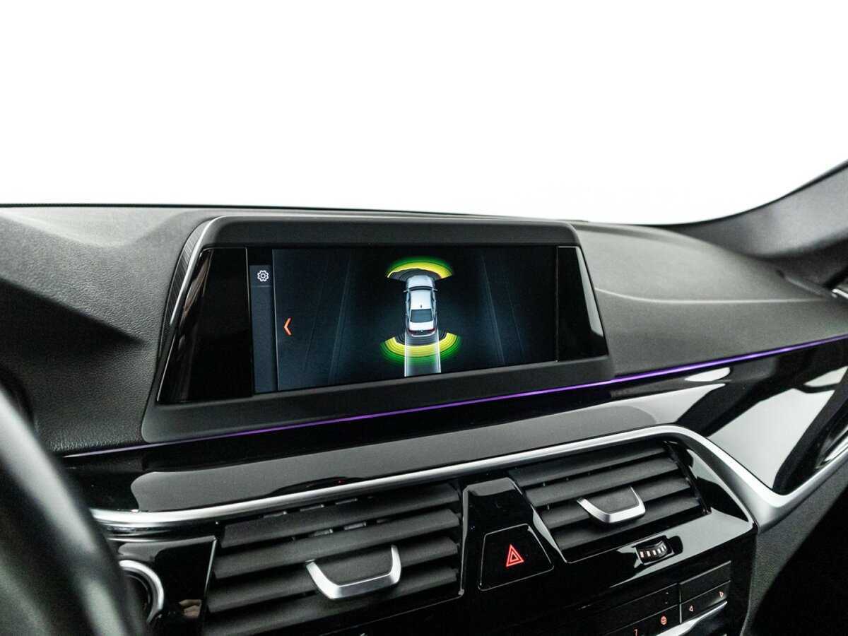 BMW 5 серии 520i, 2018 Фото №18