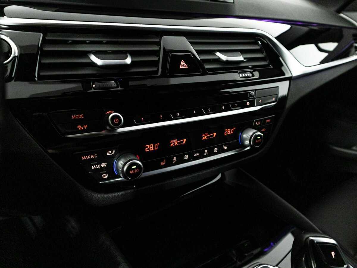 BMW 5 серии 520i, 2018 Фото №21