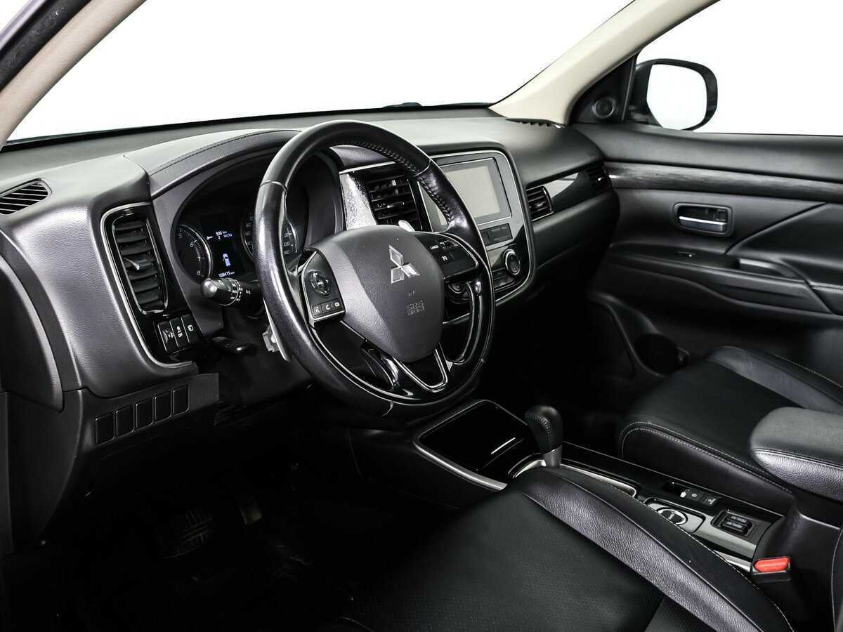 Mitsubishi Outlander, 2017 Фото №12