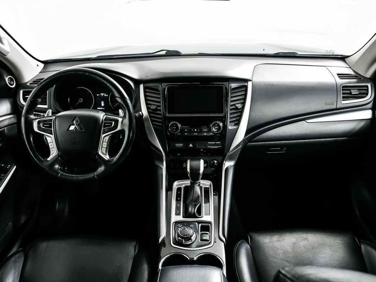 Mitsubishi Pajero Sport, 2018 Фото №11